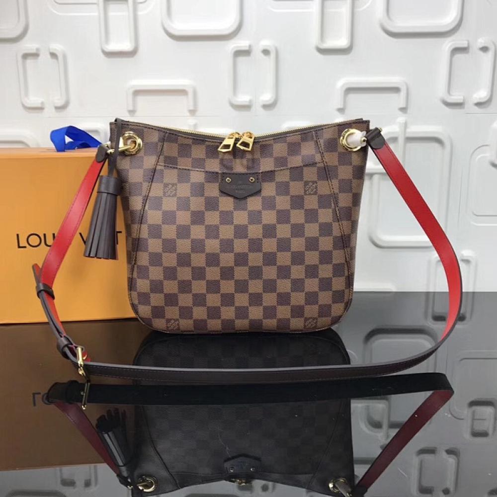 Classic Shoulder Bag