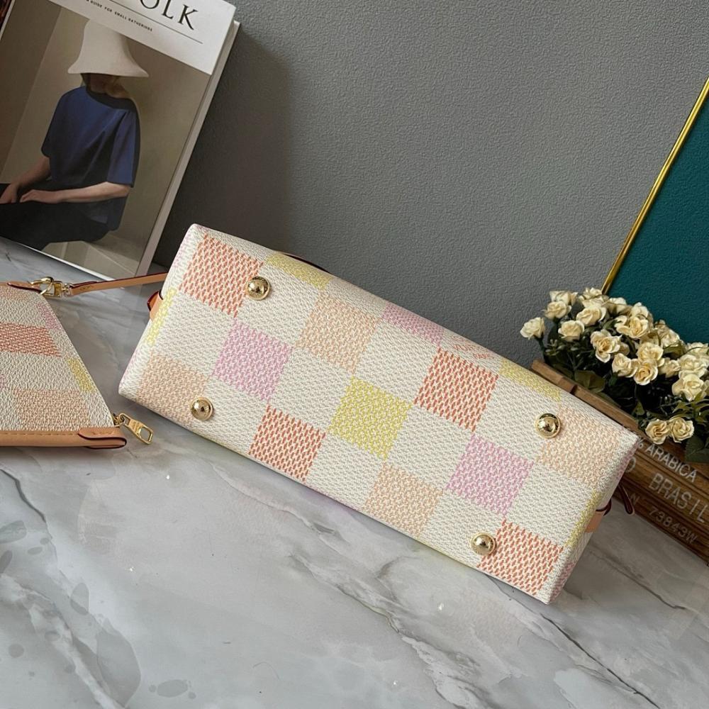 Elegant Refined Leather Top Handle Bag