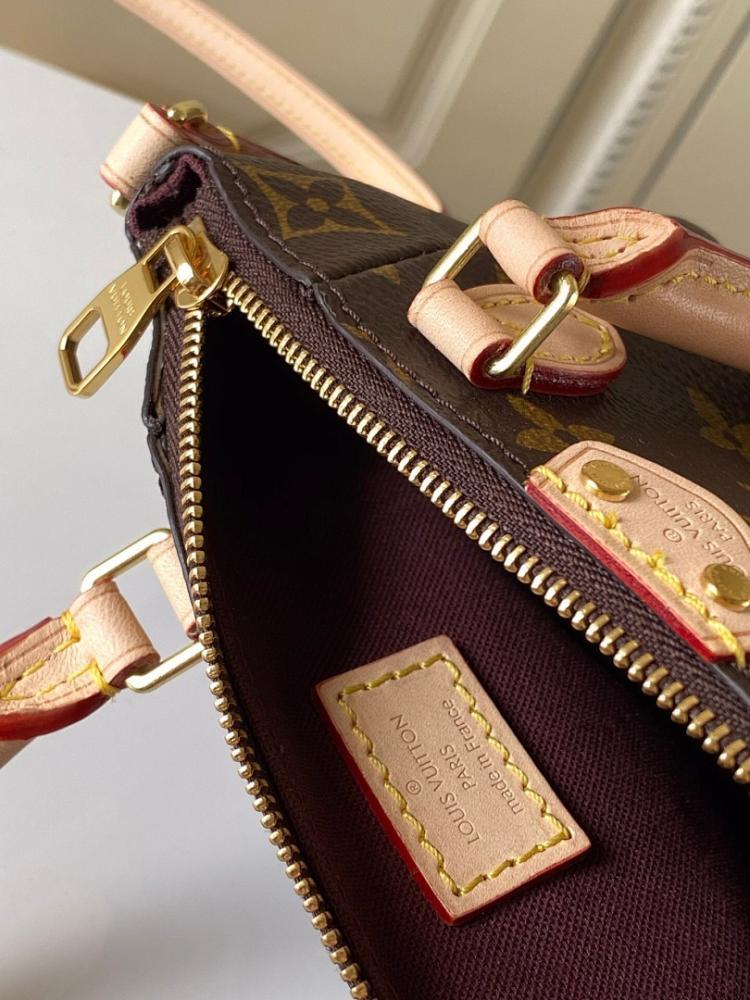 Luxury Crossbody Bag – Special Edition
