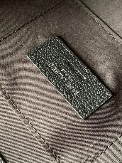 Elegant Stylish Shoulder Bag – Limited Edition