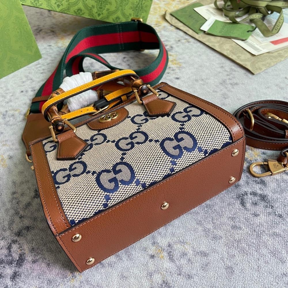Elegant Crossbody Bag – Limited Edition