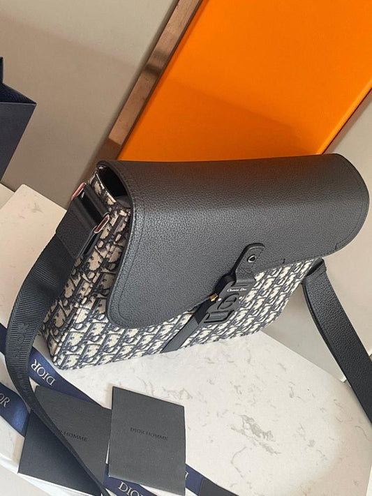 Luxury Refined Black Calfskin Shoulder Bag