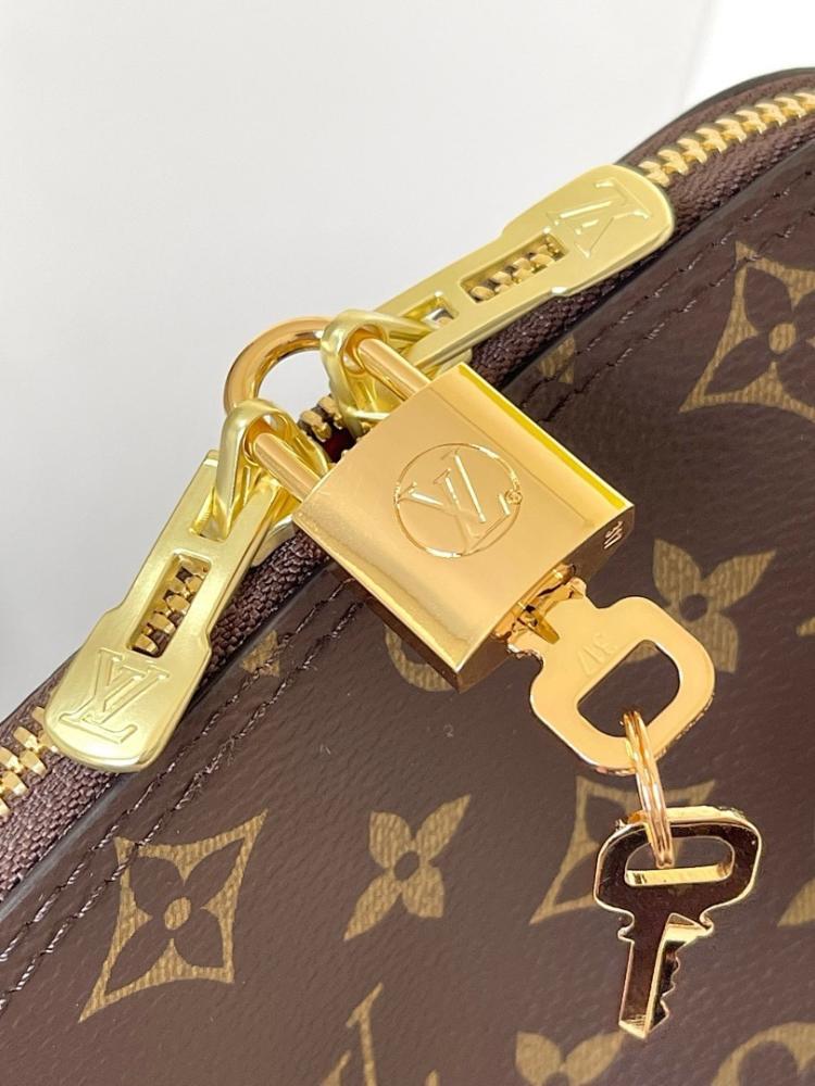 Luxury Canvas Crossbody Bag – Special Edition
