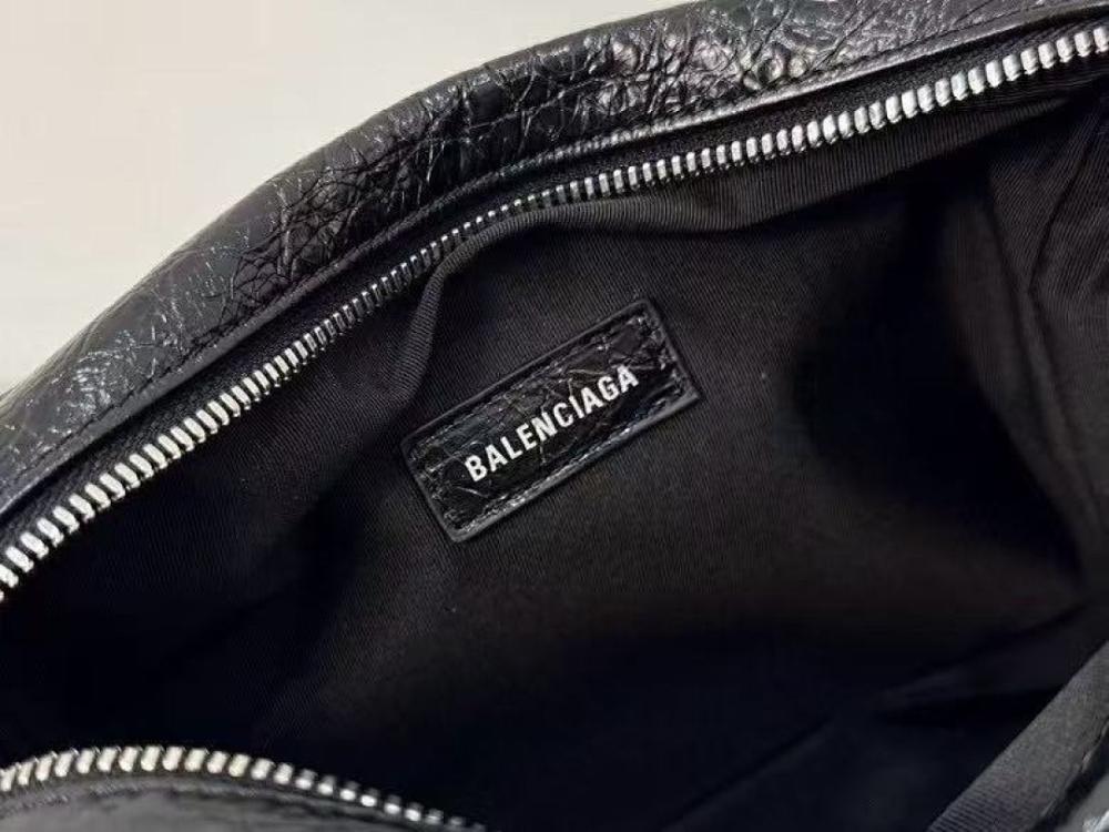 Stylish Tote Bag – Limited Edition