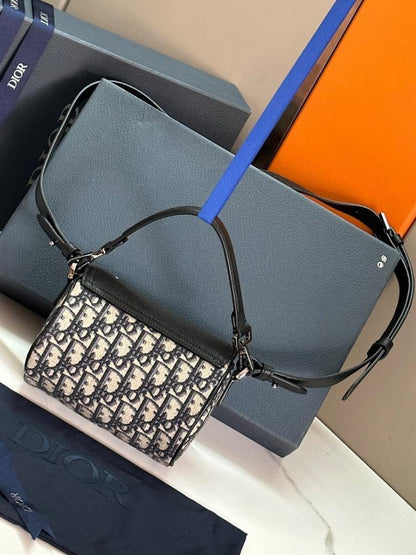 Luxury Black Leather Shoulder Bag – Limited Edition
