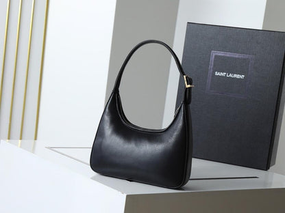 Stylish Lambskin Crossbody Bag – Limited Edition