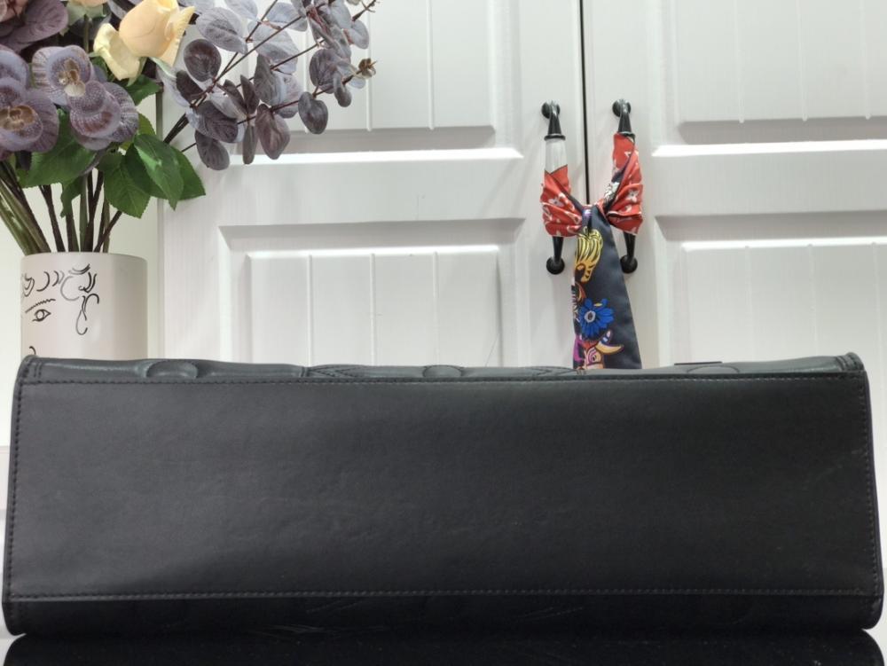 Elegant Tote Bag