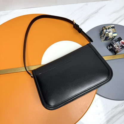 Elegant Leather Top Handle Bag