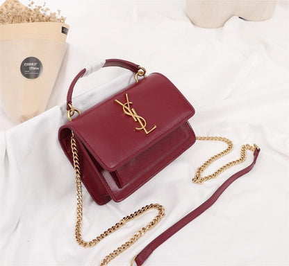 Elegant Leather Shoulder Bag – Limited Edition