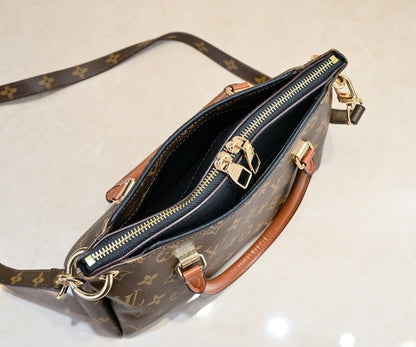 Modern Italian-Inspired Shoulder Bag