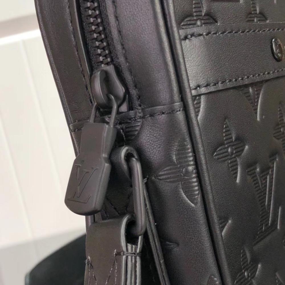 Classic Crossbody Bag