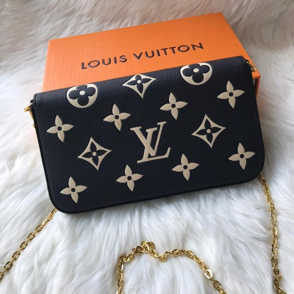 Classic Italian-Inspired Leather Crossbody Bag