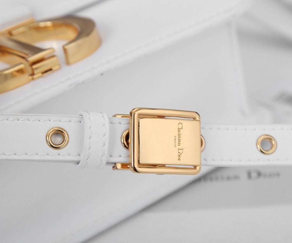 Classic Italian-Inspired Shoulder Bag