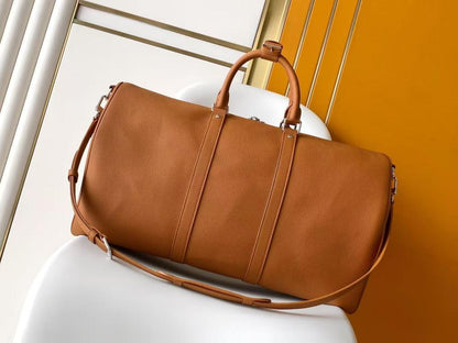 Elegant Leather Travel Bag
