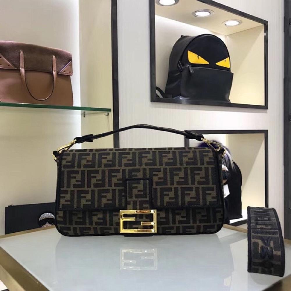 Elegant Shoulder Bag