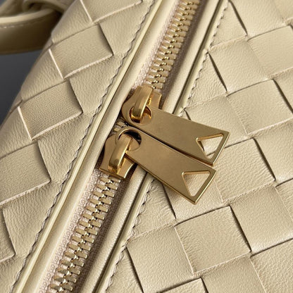 Elegant Shoulder Bag