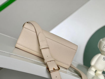 Elegant Leather Shoulder Bag – Limited Edition