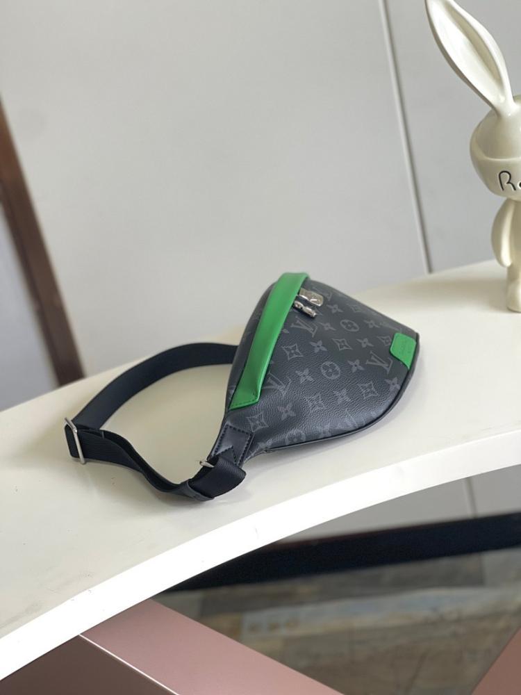 Elegant Monogram Shoulder Bag – Limited Edition