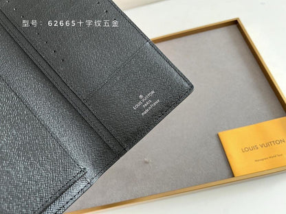 Modern Refined Wallet