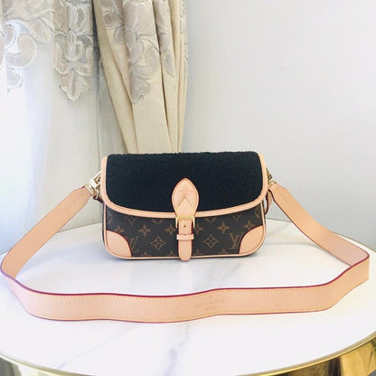 Stylish Jacquard Shoulder Bag – Limited Edition