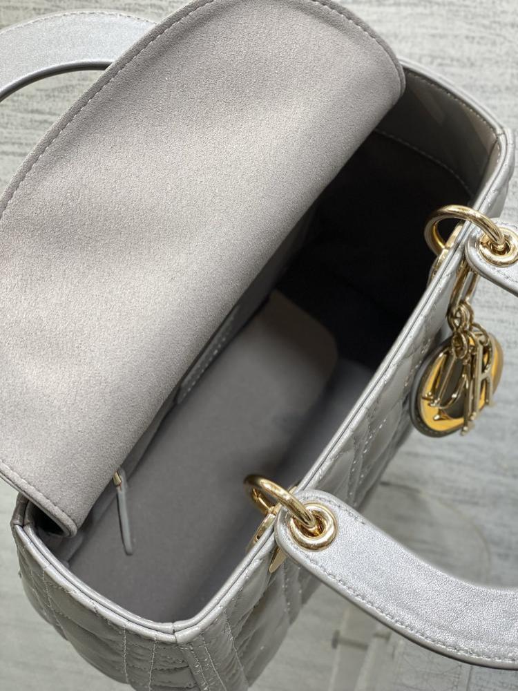 Classic Leather Shoulder Bag