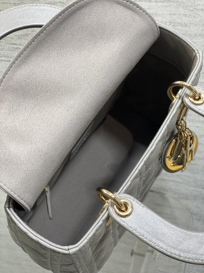 Classic Leather Shoulder Bag