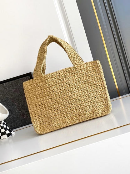 VLogo Signature Raffia Shoulder Bag