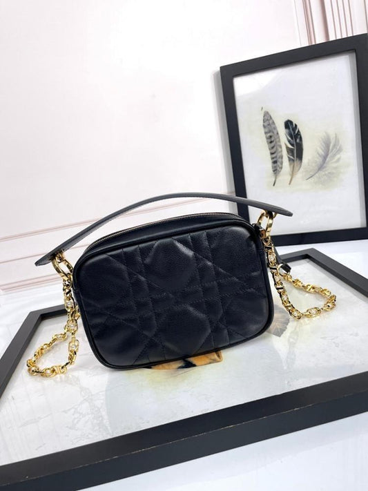 Classic Refined Gold Embroidered Leather Shoulder Bag