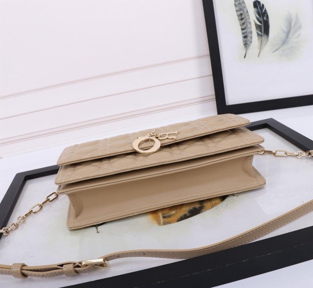 Stylish Premium Embroidered Leather Crossbody Bag