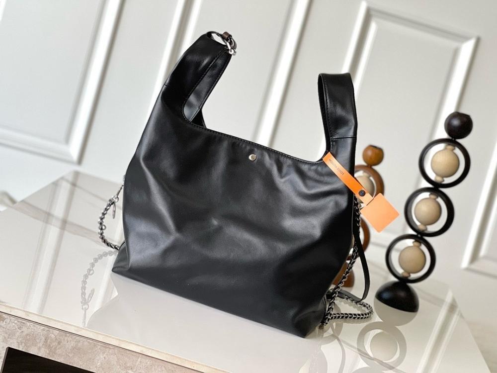 Modern Elegant Quilted Calfskin Bag