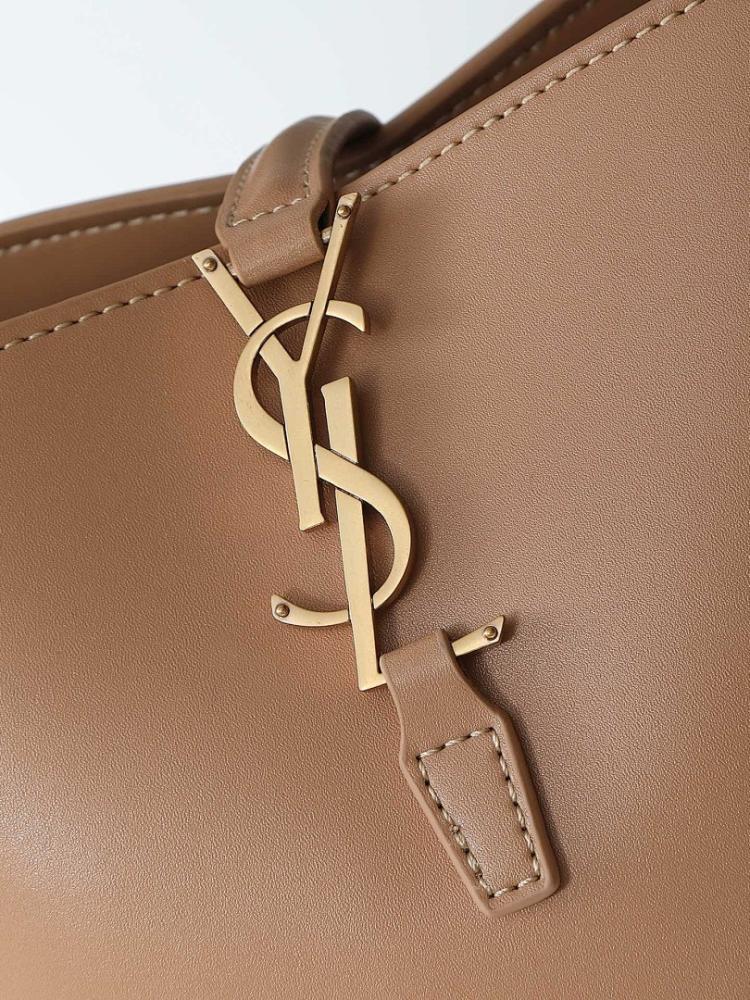 Stylish Refined Calfskin Bucket Bag
