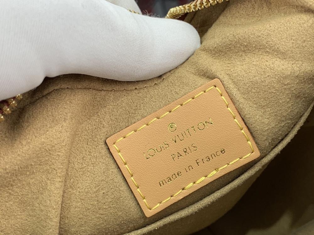 Classic Shoulder Bag