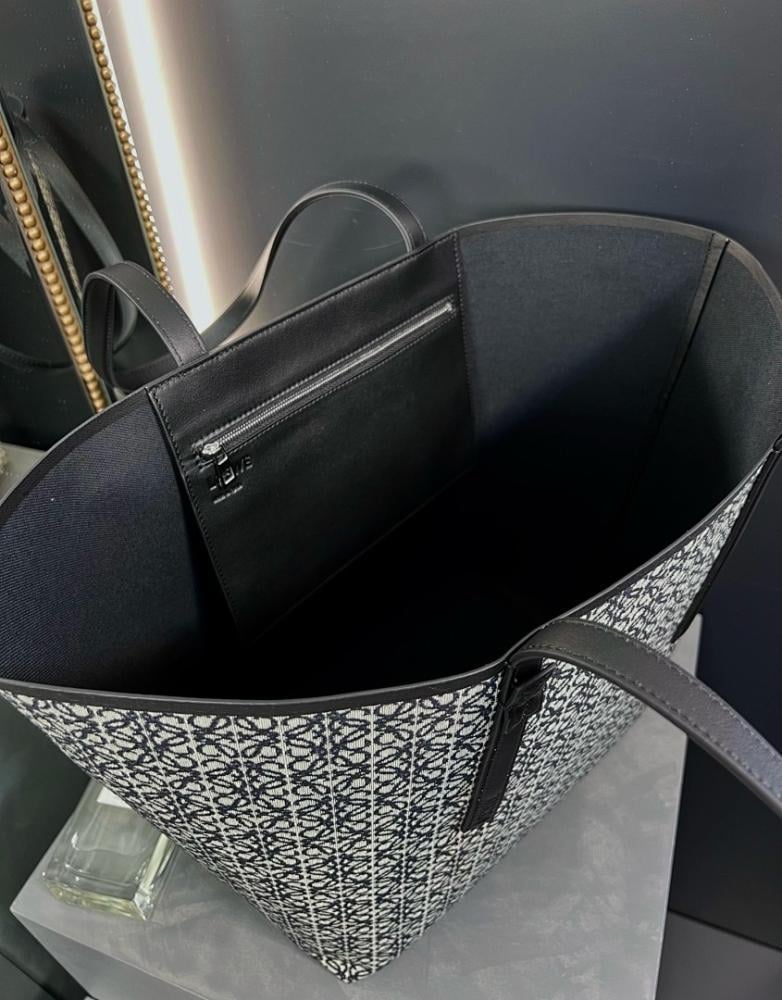 Modern Elegant Leather Tote Bag