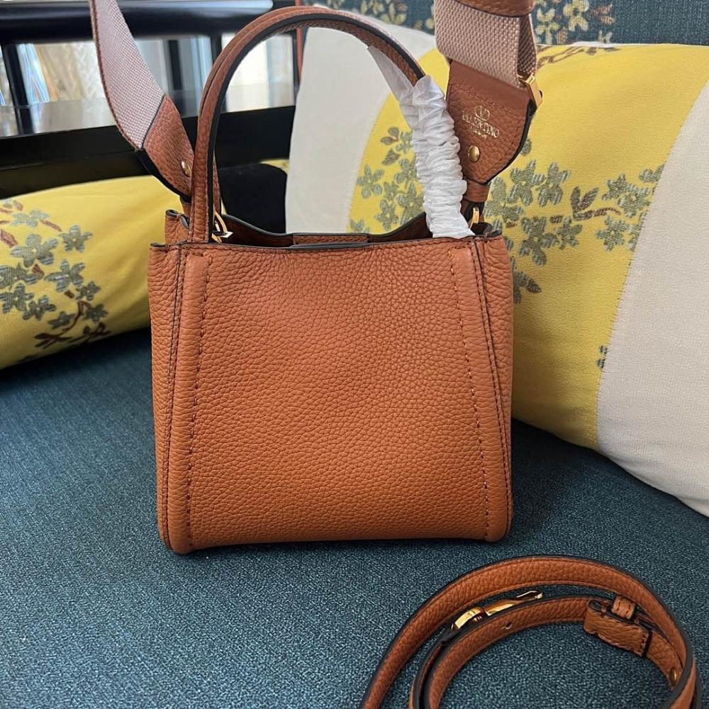 VLogo Signature Calfskin Shoulder Bag