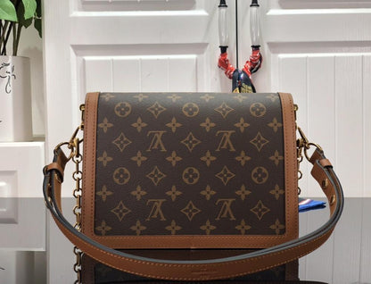 Classic Shoulder Bag