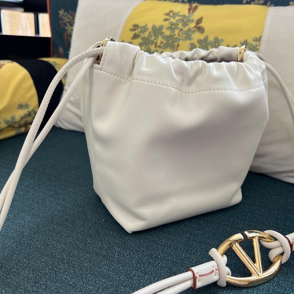 Elegant Leather Crossbody Bag – Special Edition