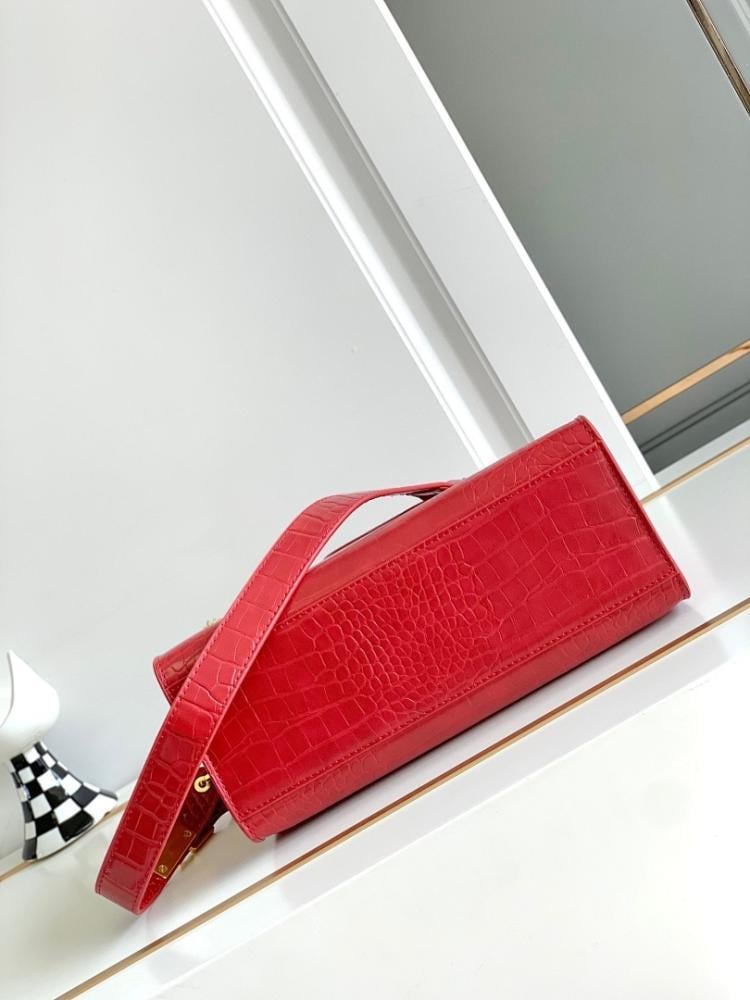 Luxury Leather Shoulder Bag – Limited Edition