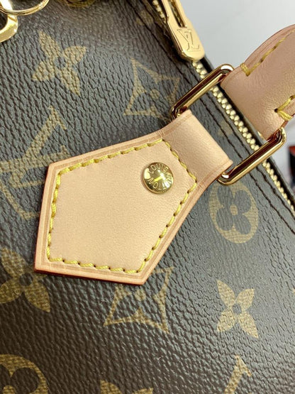 Classic Leather Shoulder Bag