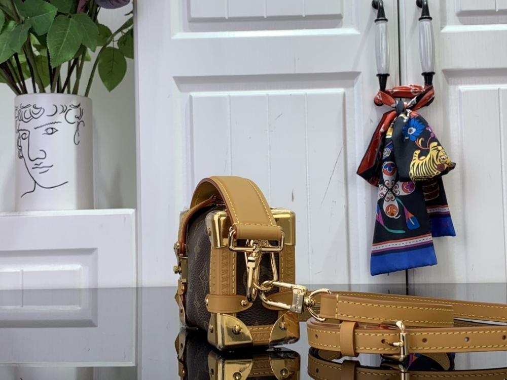 Shoulder Bag