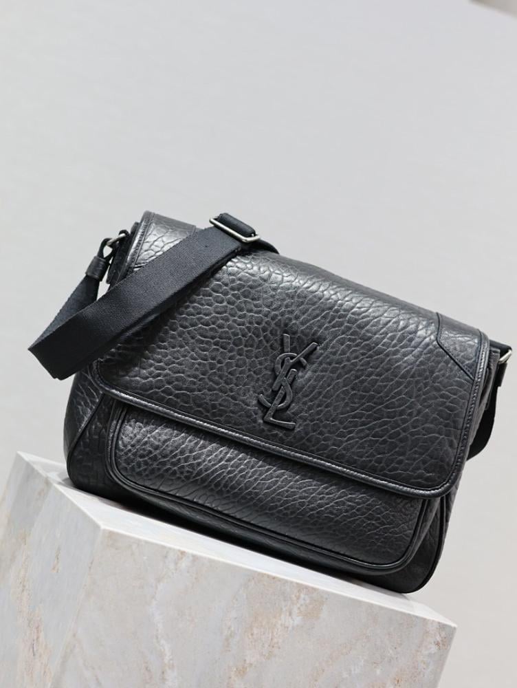 Modern Refined Lambskin Shoulder Bag