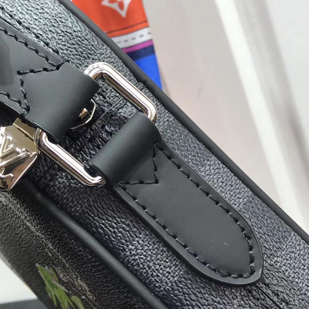 Elegant Leather Shoulder Bag
