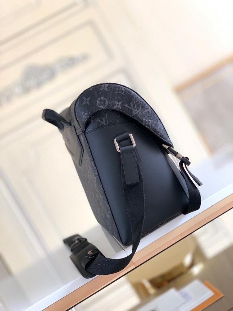 Elegant Refined Canvas Shoulder Bag