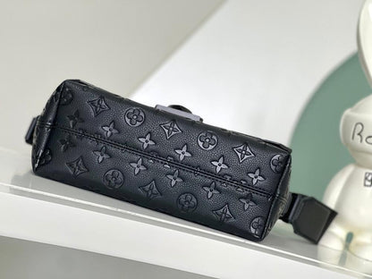 Luxury Woven Leather Shoulder Bag – Limited Edition
