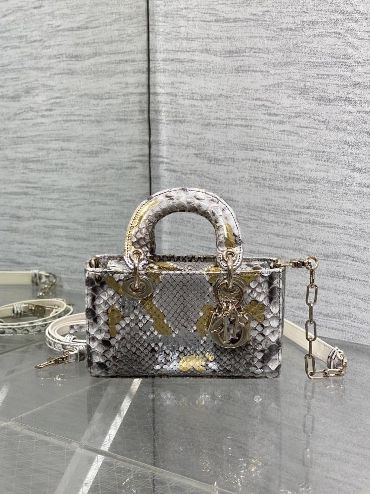 Elegant Leather Top Handle Bag