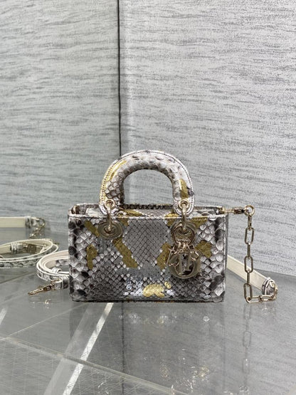 Elegant Leather Top Handle Bag