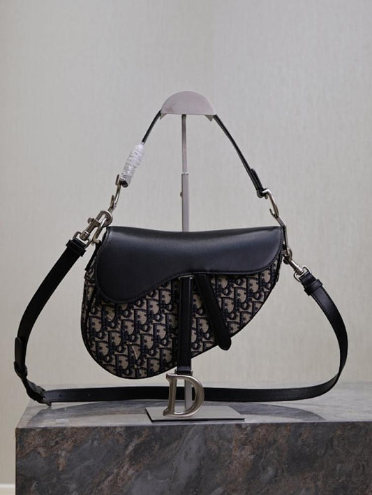 Classic Shoulder Bag