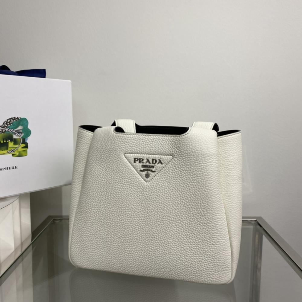 Elegant Leather Top Handle Bag