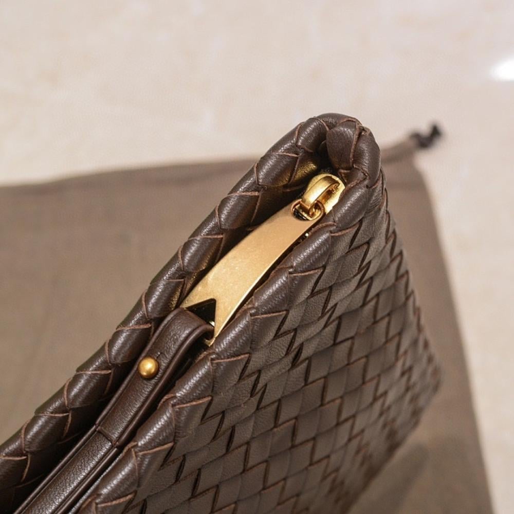 Stylish Brown Woven Leather Shoulder Bag – Special Edition