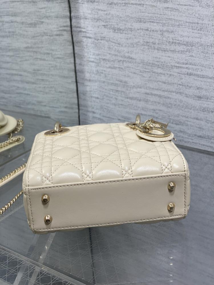 Classic Elegant Top Handle Bag