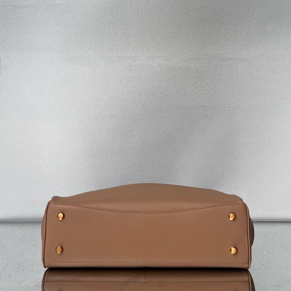 Elegant Leather Top Handle Bag